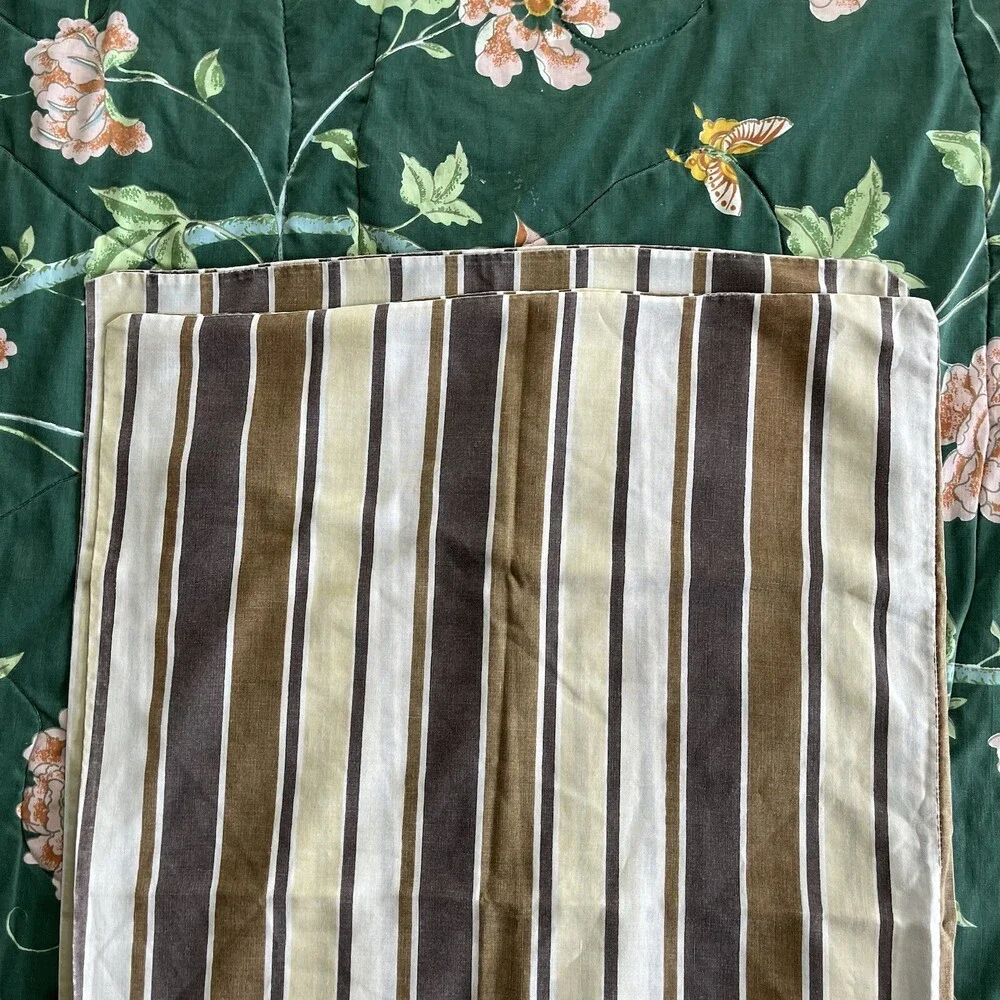 Pequot add vintage